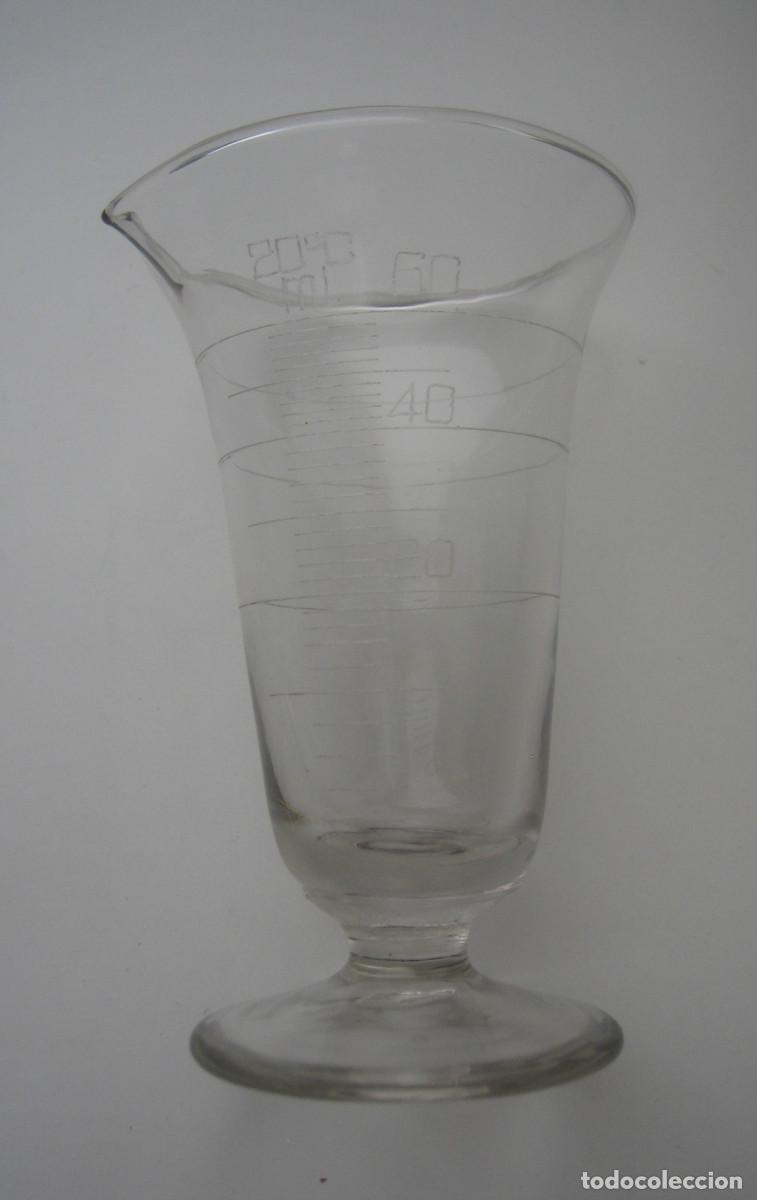 Antig&uuml;edades: PROBETA. VASO O COPA GRADUADA, DE 10 A 60 ML. - Foto 5