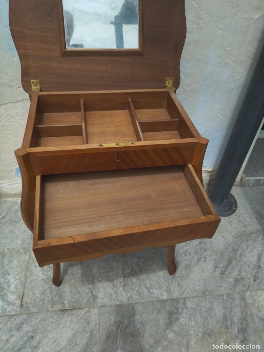 Antig&uuml;edades: Preciosa mesa costurero de madera de roble. - Foto 9