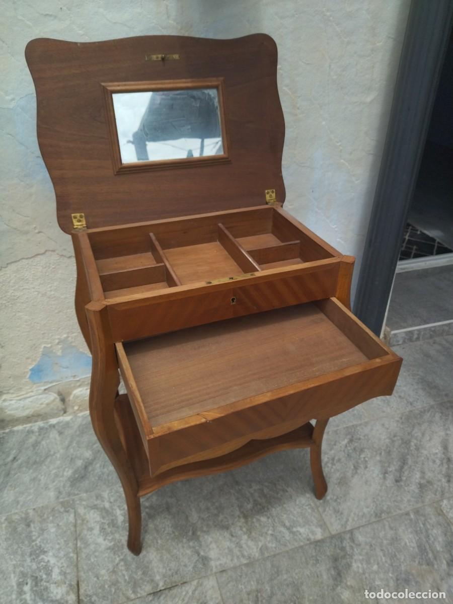 Antig&uuml;edades: Preciosa mesa costurero de madera de roble. - Foto 10