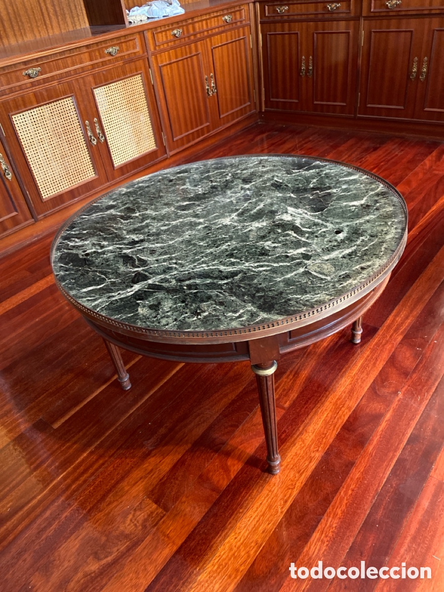 Antig&uuml;edades: Mesa de centro estilo Luis XVI - Foto 1
