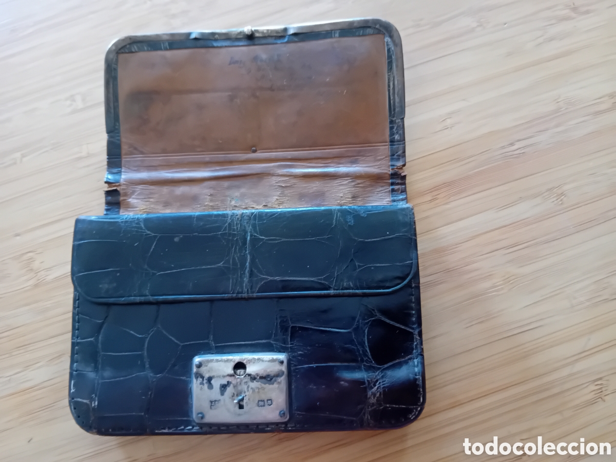 Antig&uuml;edades: Monedero en piel de serpiente con cierres y frontispicio en plata - Foto 3