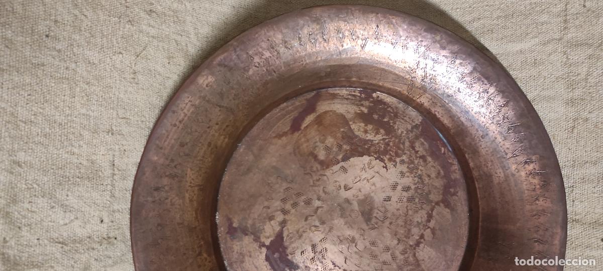 Antig&uuml;edades: plato de cobre antiguo - Foto 4