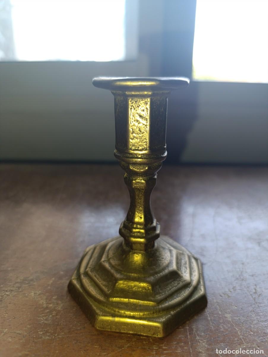 Antig&uuml;edades: Bonito candelabro de bronce - Foto 4