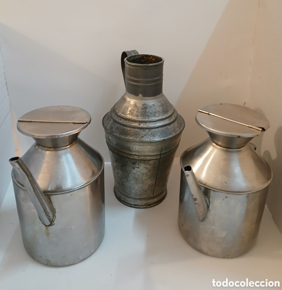 Antig&uuml;edades: ALCUZAS ACEITERAS DE HOJALATA - Foto 1