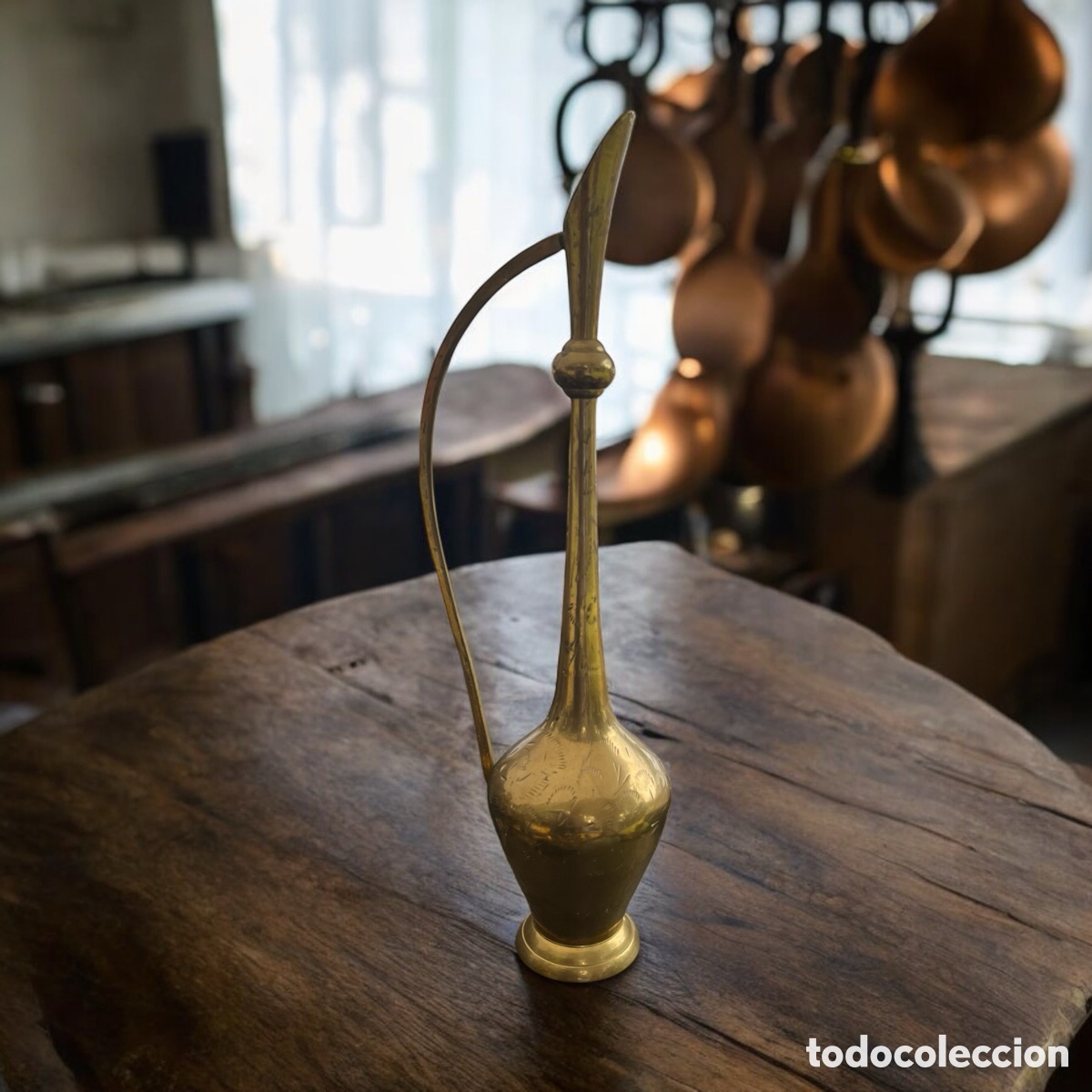 Antig&uuml;edades: Jarr&oacute;n de lat&oacute;n antiguo - Foto 3