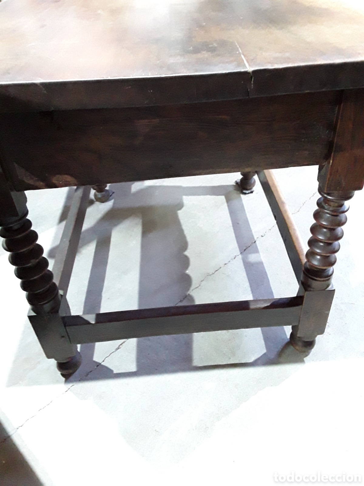 Antig&uuml;edades: Mesa tallada de nogal ( S XVII ) - Foto 7
