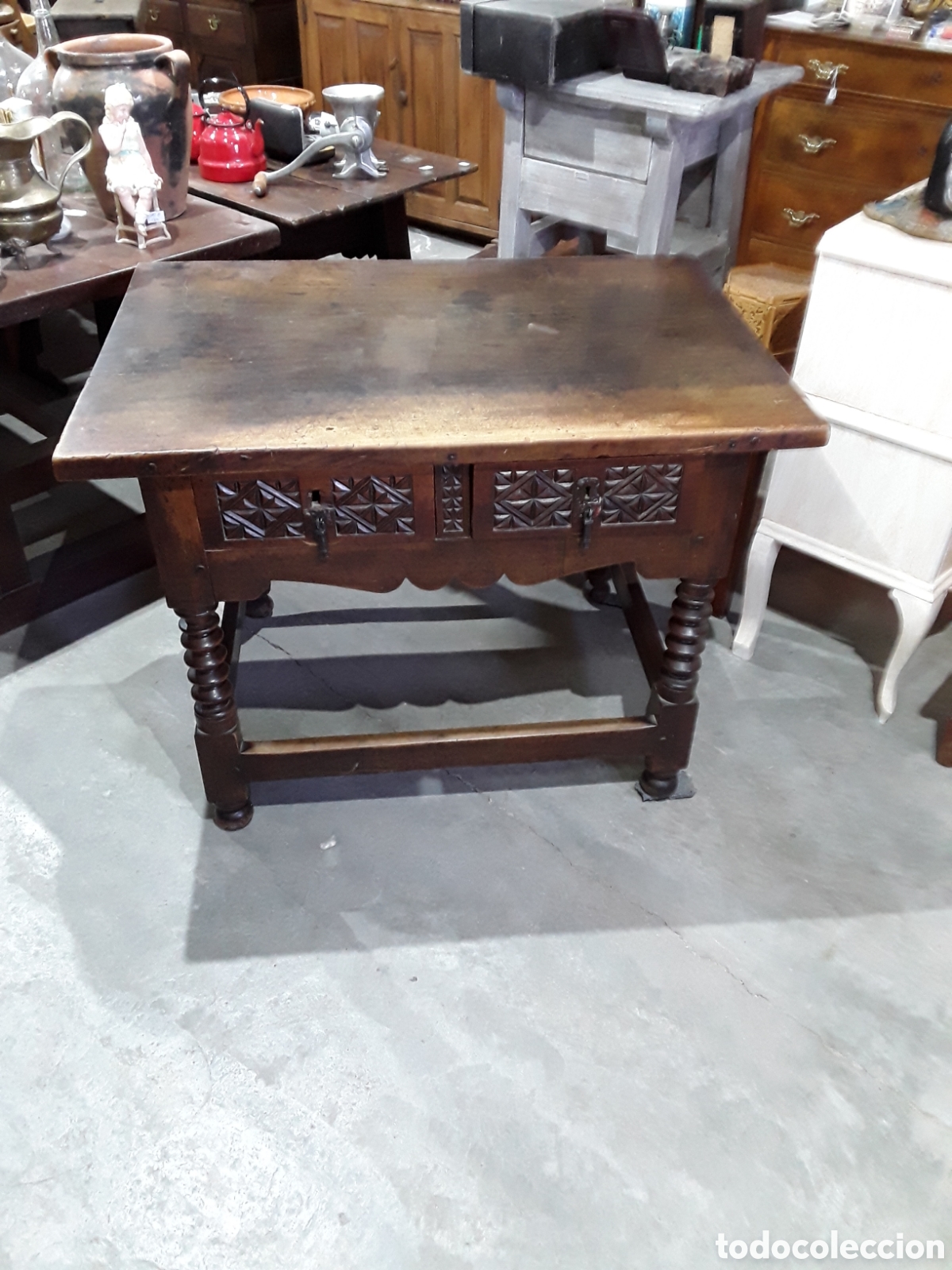 Antig&uuml;edades: Mesa tallada de nogal ( S XVII ) - Foto 15