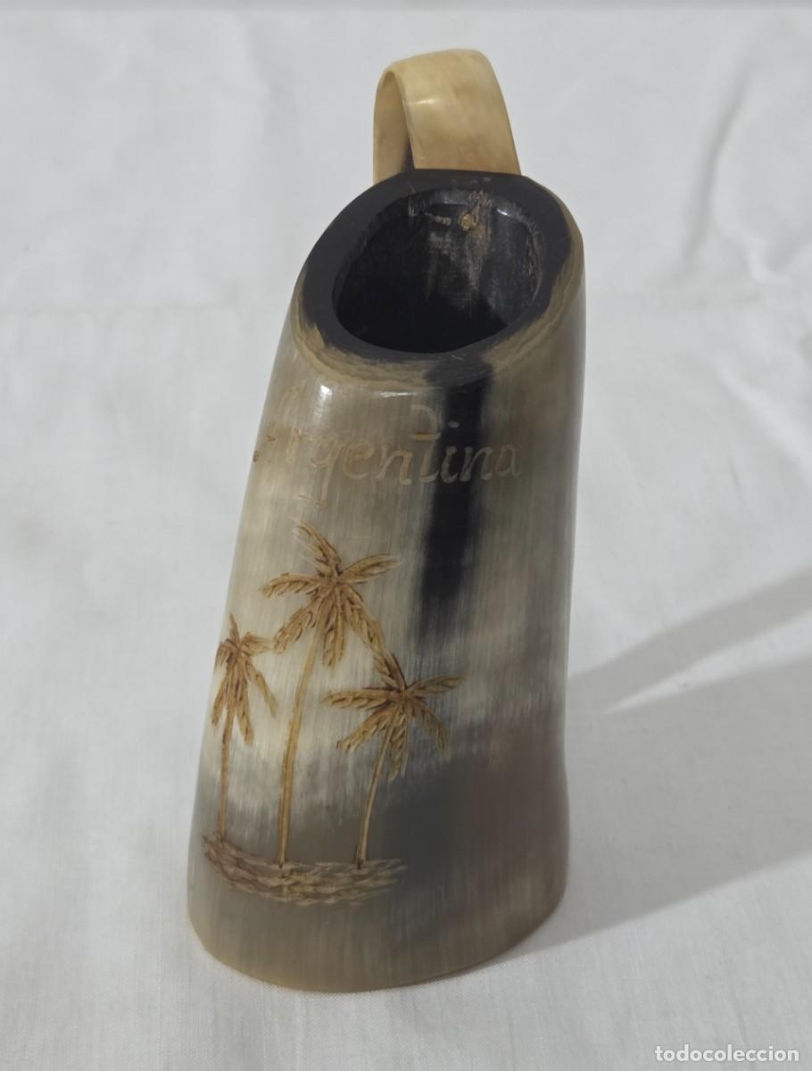 Antig&uuml;edades: Vaso jarra fabricada en asta de toro - Foto 1