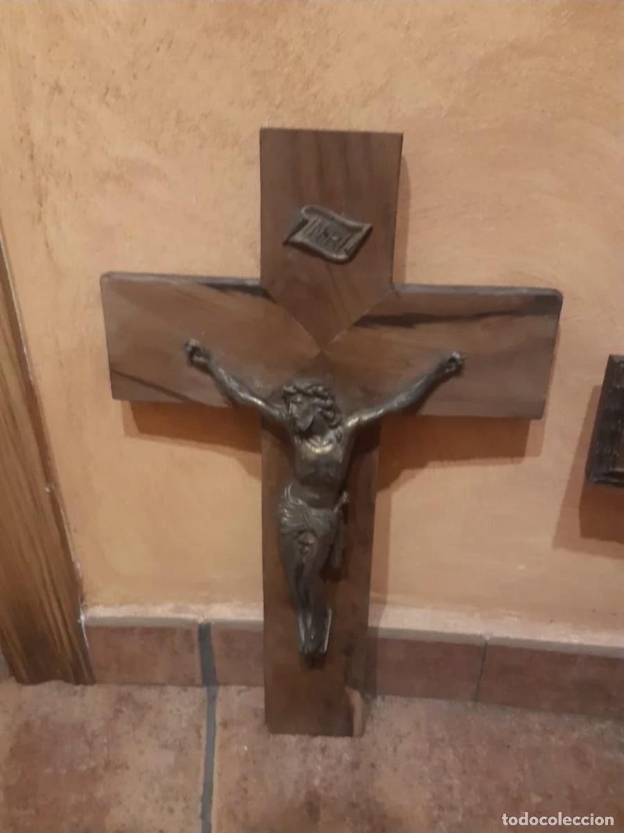 Antig&uuml;edades: Cruces madera y bronce - Foto 2