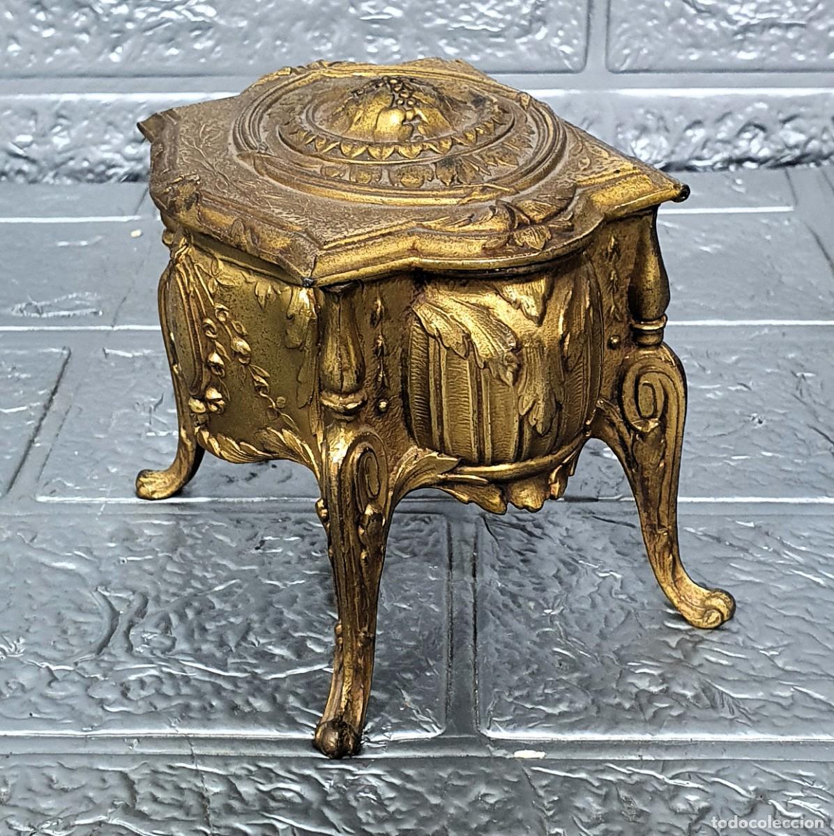 Antig&uuml;edades: Antiguo cofre joyero de bronce - Foto 3