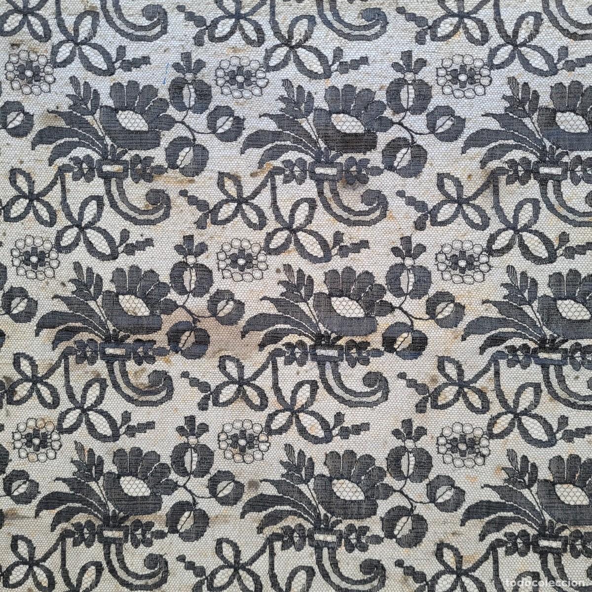 Antig&uuml;edades: Mantilla de encaje con blonda rectangular, p. s. XX - Espa&ntilde;a - Foto 5