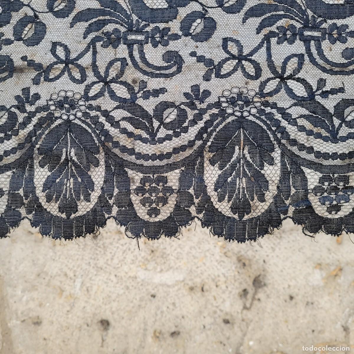 Antig&uuml;edades: Mantilla de encaje con blonda rectangular, p. s. XX - Espa&ntilde;a - Foto 6