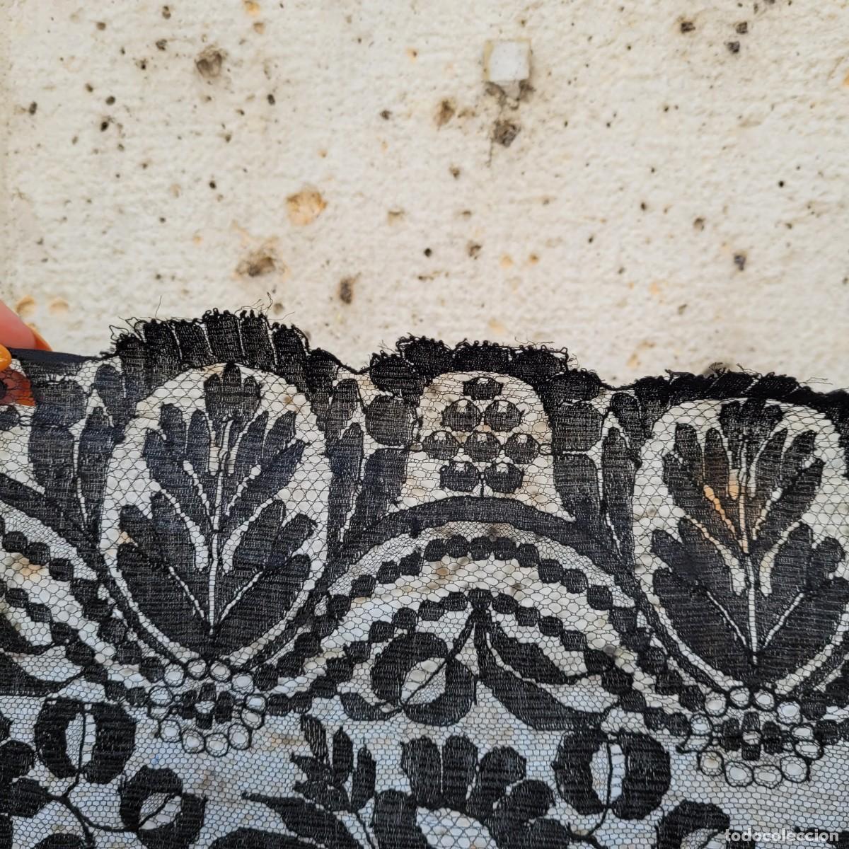 Antig&uuml;edades: Mantilla de encaje con blonda rectangular, p. s. XX - Espa&ntilde;a - Foto 7