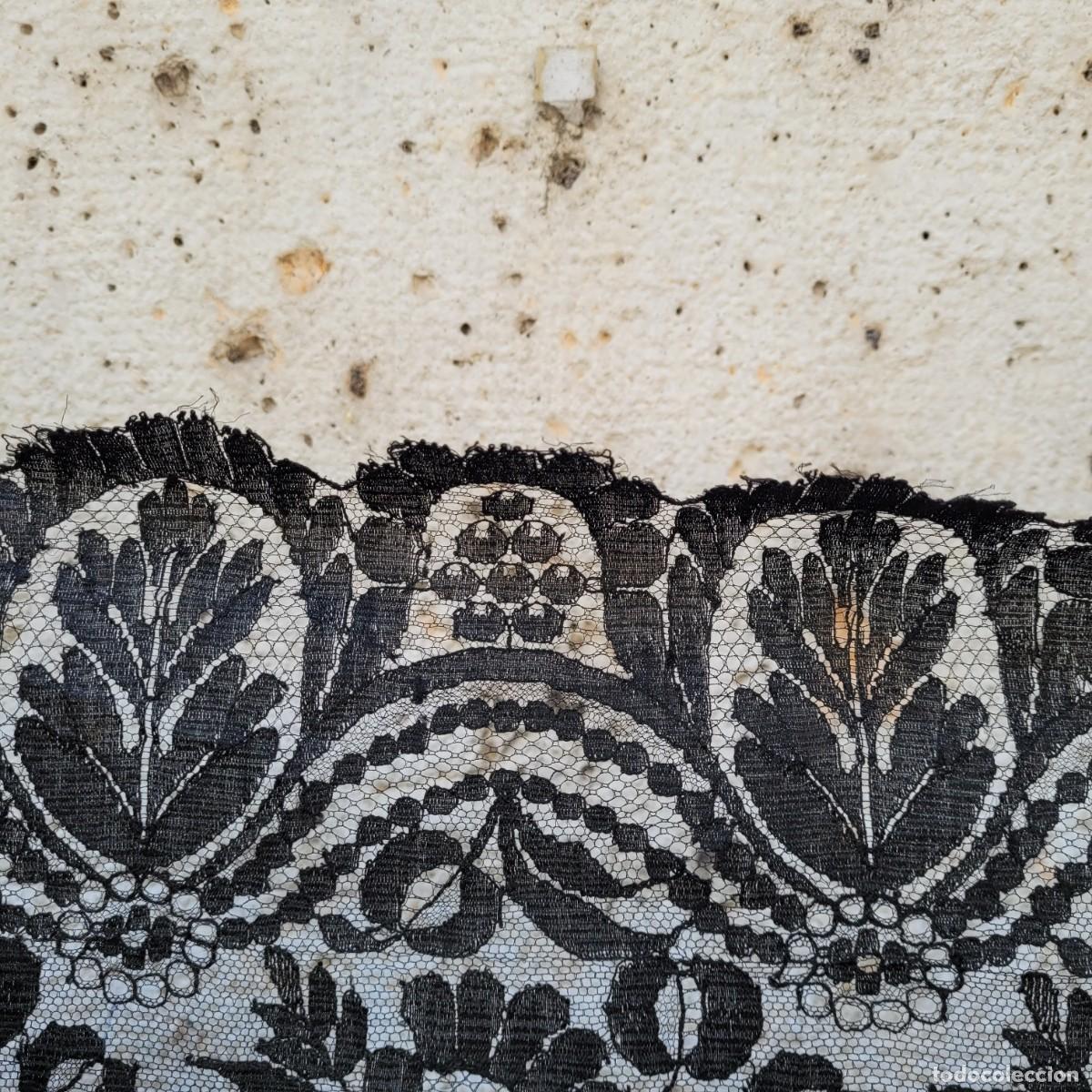Antig&uuml;edades: Mantilla de encaje con blonda rectangular, p. s. XX - Espa&ntilde;a - Foto 8