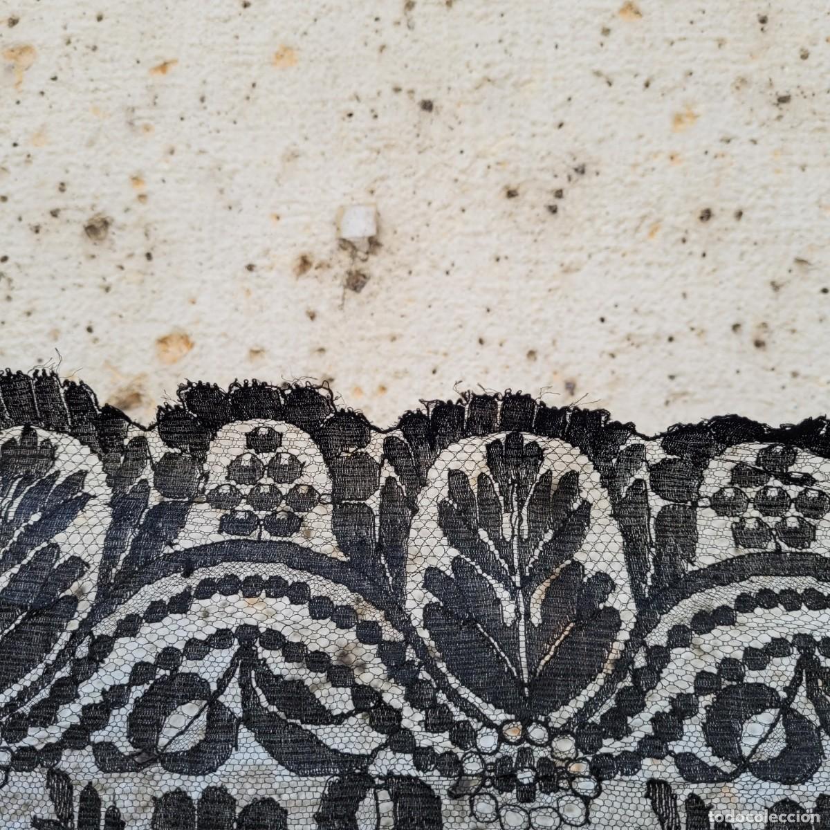 Antig&uuml;edades: Mantilla de encaje con blonda rectangular, p. s. XX - Espa&ntilde;a - Foto 9