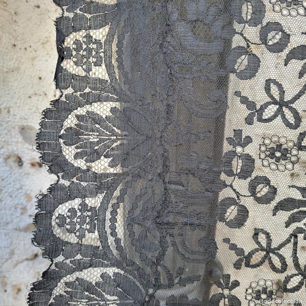 Antig&uuml;edades: Mantilla de encaje con blonda rectangular, p. s. XX - Espa&ntilde;a - Foto 15
