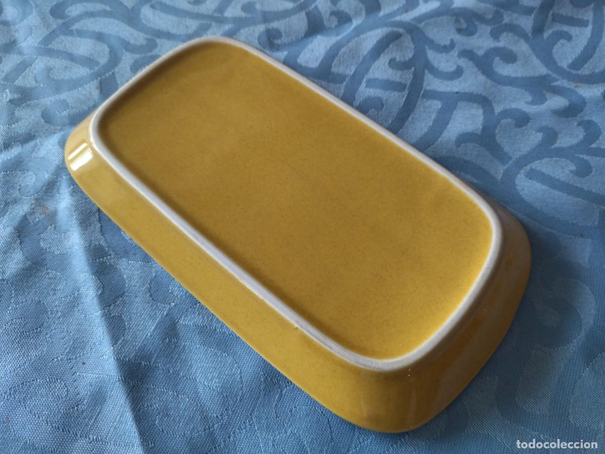 Antig&uuml;edades: Bandeja rectangular de loza, en color amarillo. sin marca. - Foto 5