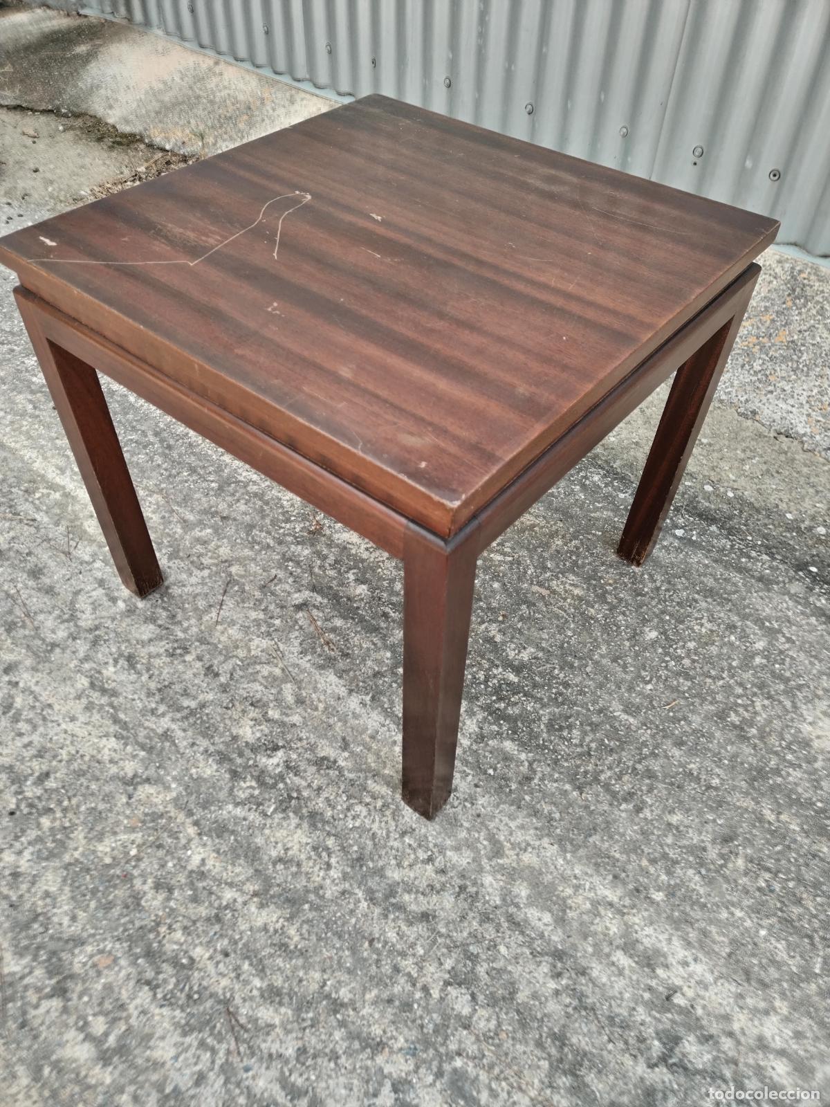 Antig&uuml;edades: mesa baja en madera de chapeli - Foto 4