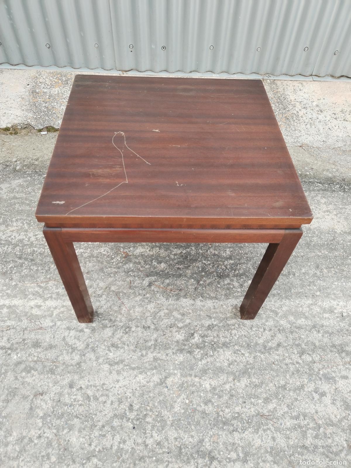 Antig&uuml;edades: mesa baja en madera de chapeli - Foto 6