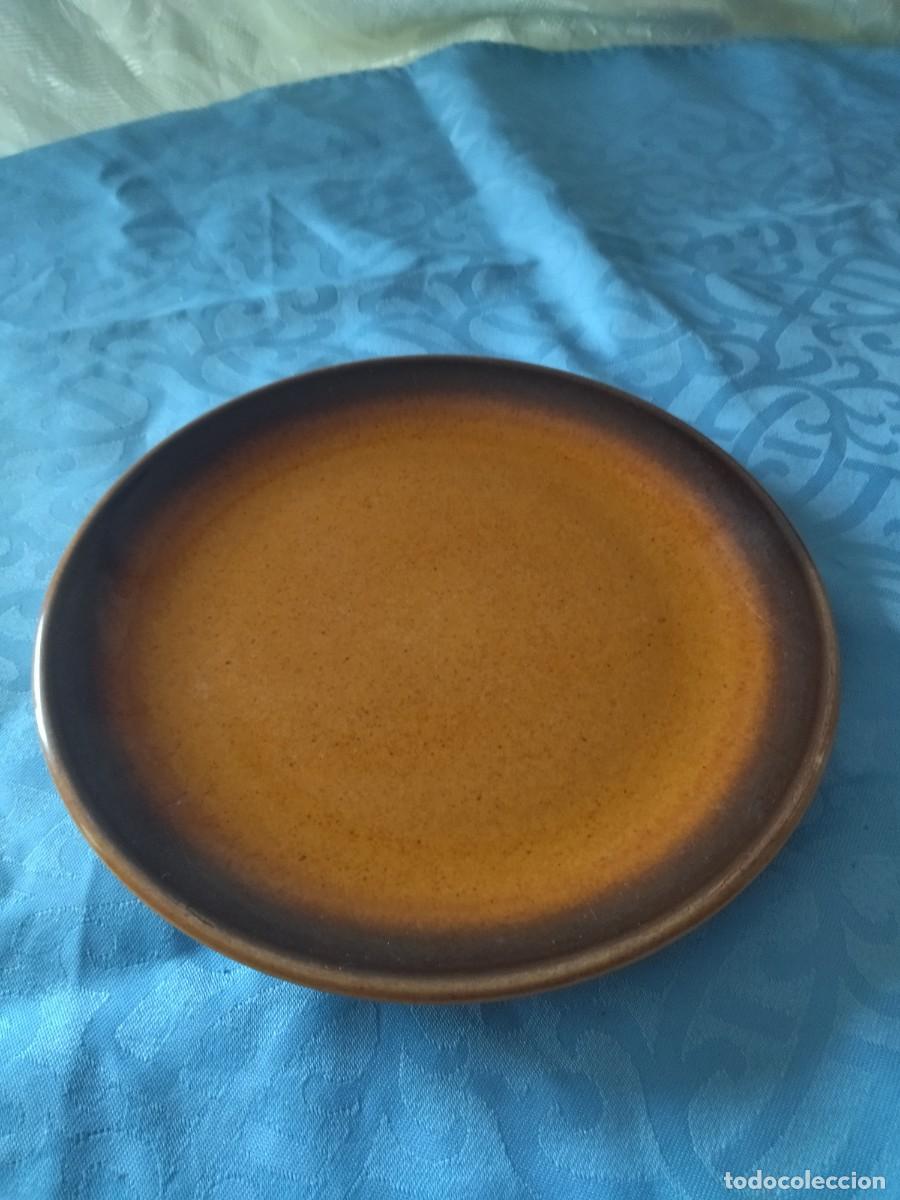 Antig&uuml;edades: Plato de cer&aacute;mica vidriado, rustico. Sin marca. - Foto 1