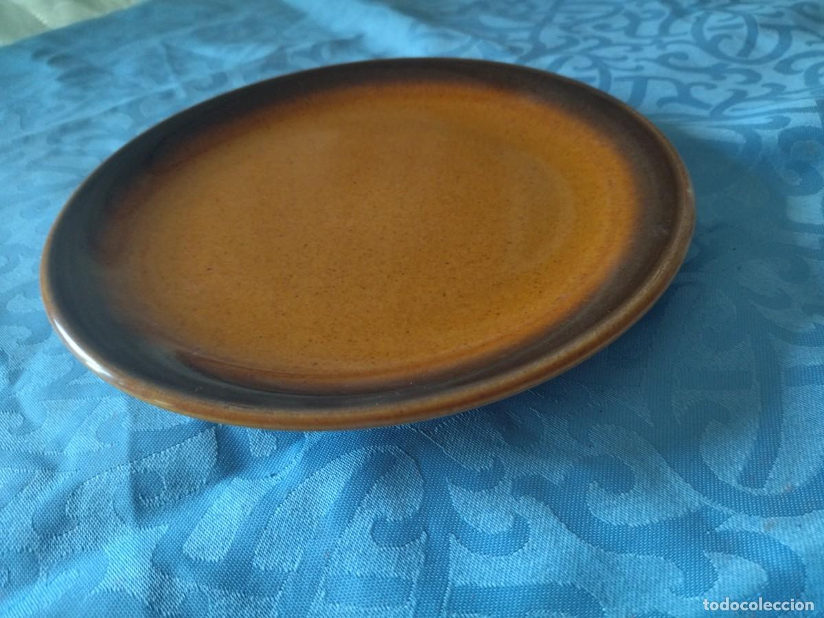 Antig&uuml;edades: Plato de cer&aacute;mica vidriado, rustico. Sin marca. - Foto 4