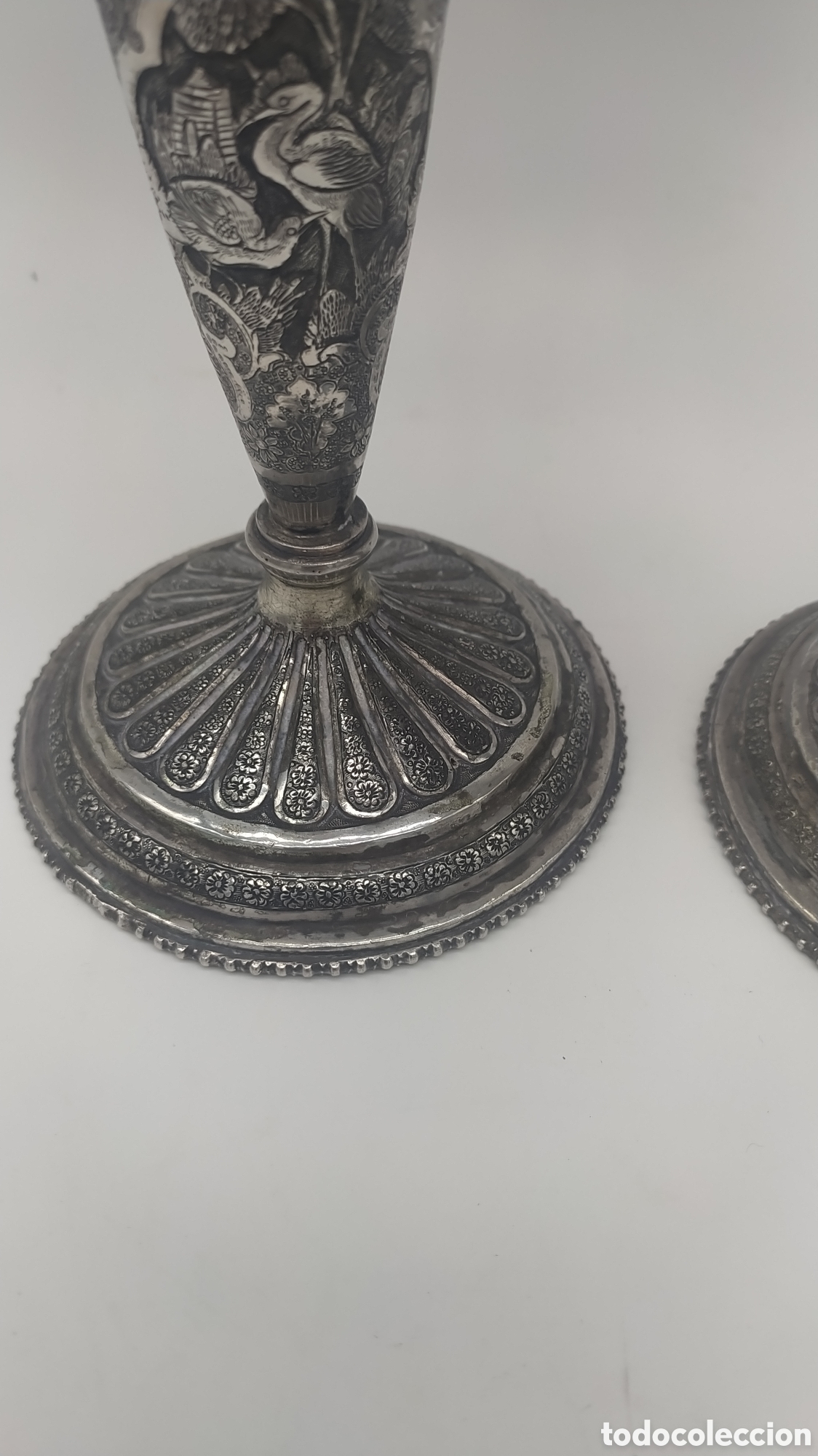 Antig&uuml;edades: Candeleros persas plata y repujado niello. - Foto 3