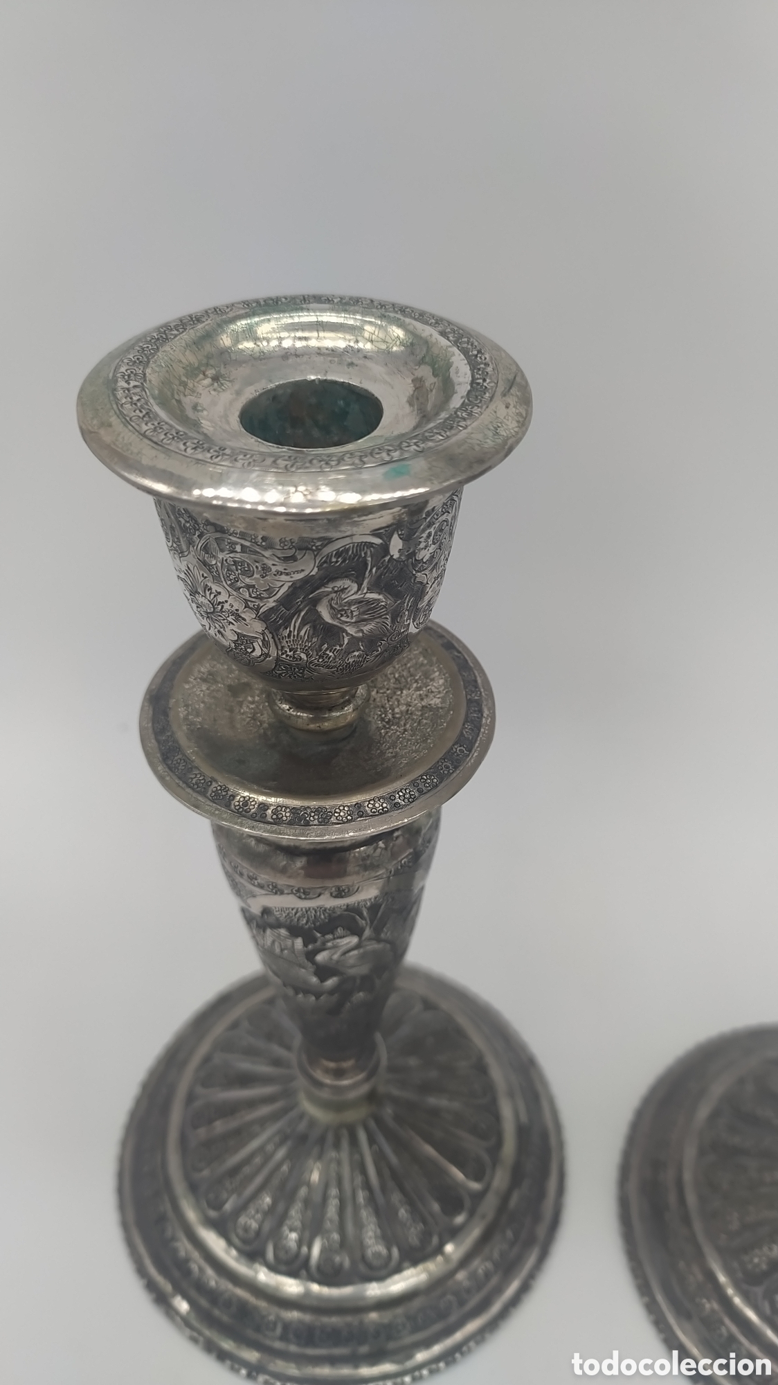 Antig&uuml;edades: Candeleros persas plata y repujado niello. - Foto 6