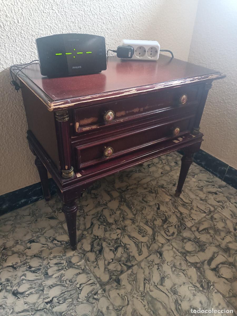 Antig&uuml;edades: Mesitas de noche antiguas - Foto 6
