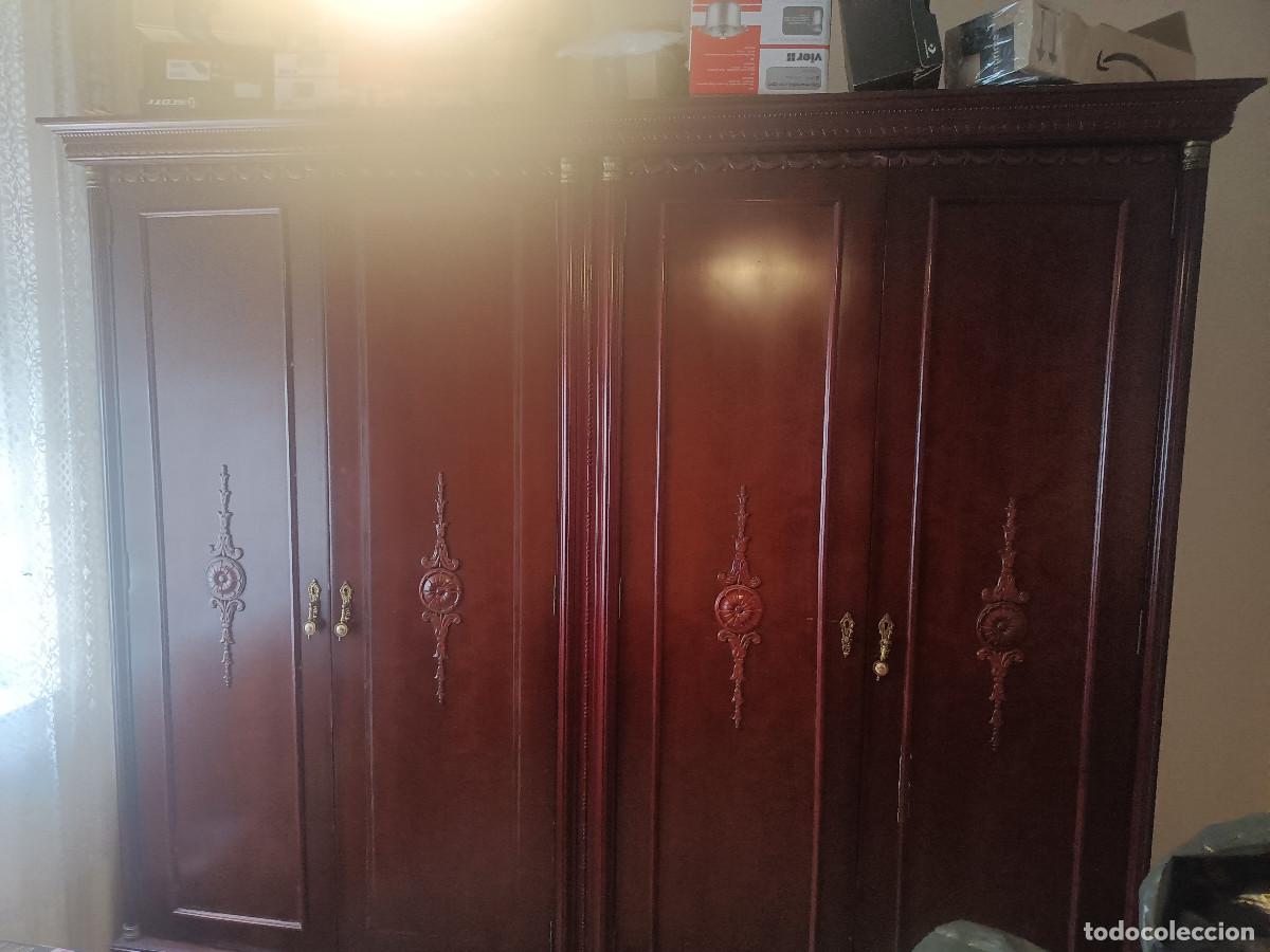 Antig&uuml;edades: Armario dormitorio antiguo - Foto 2