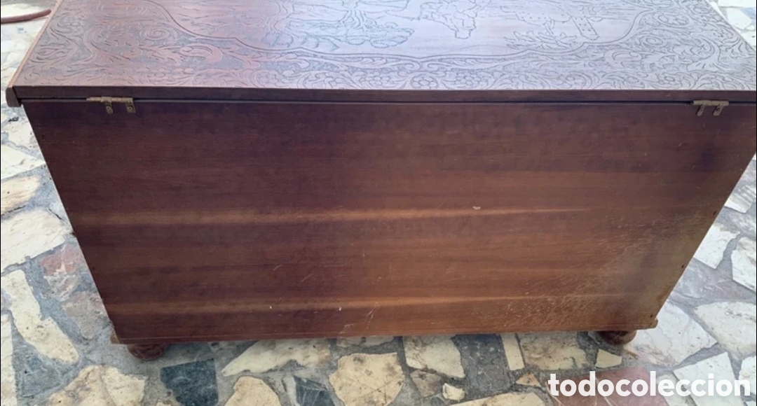 Antig&uuml;edades: Ba&uacute;l de madera tallada - Foto 7