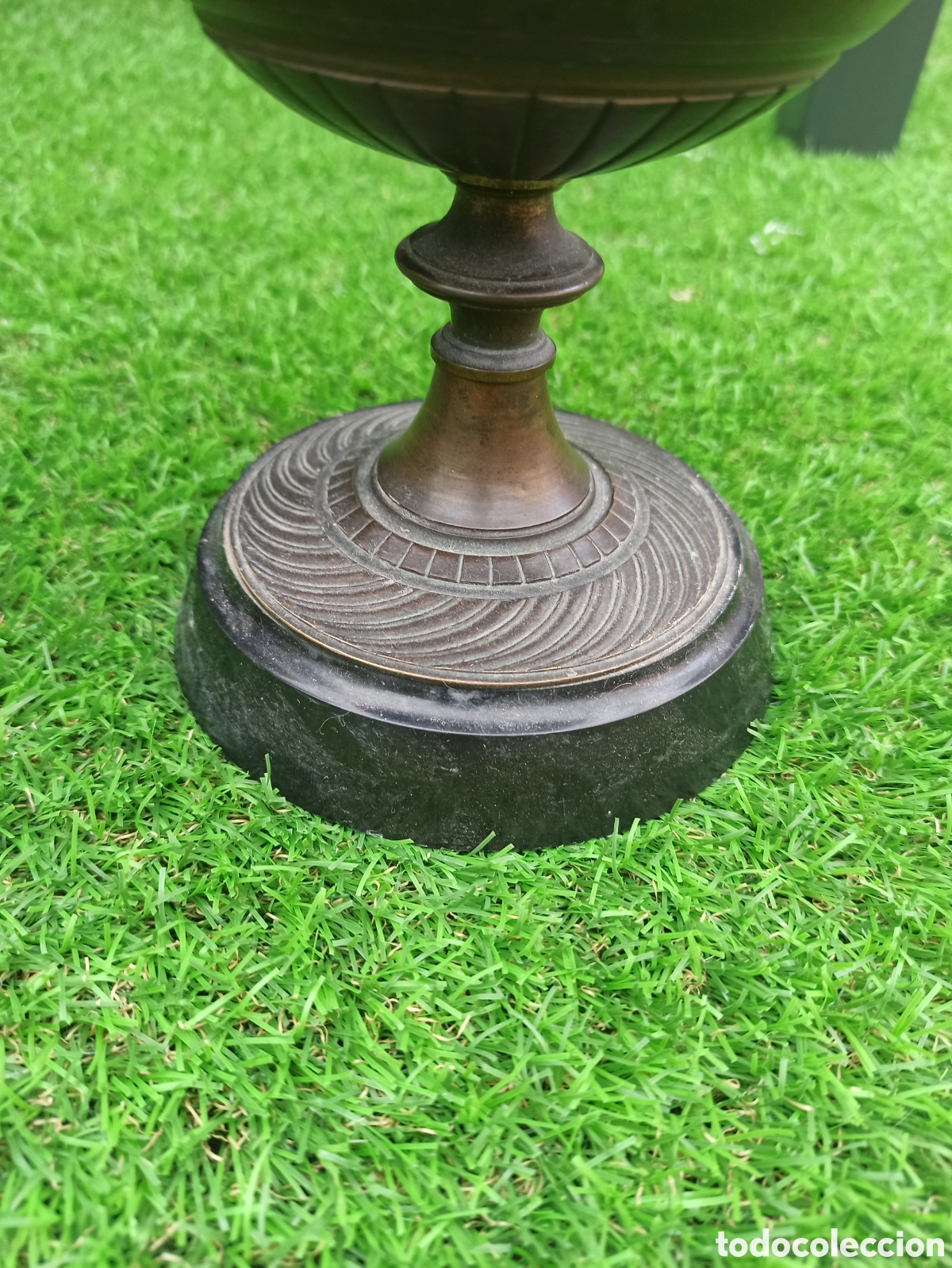 Antig&uuml;edades: Copa decorativa en bronce - Foto 4