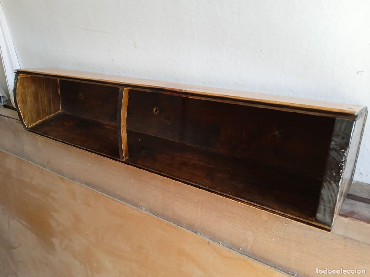 Antig&uuml;edades: Jardinera macetero artesanal de madera - Foto 3