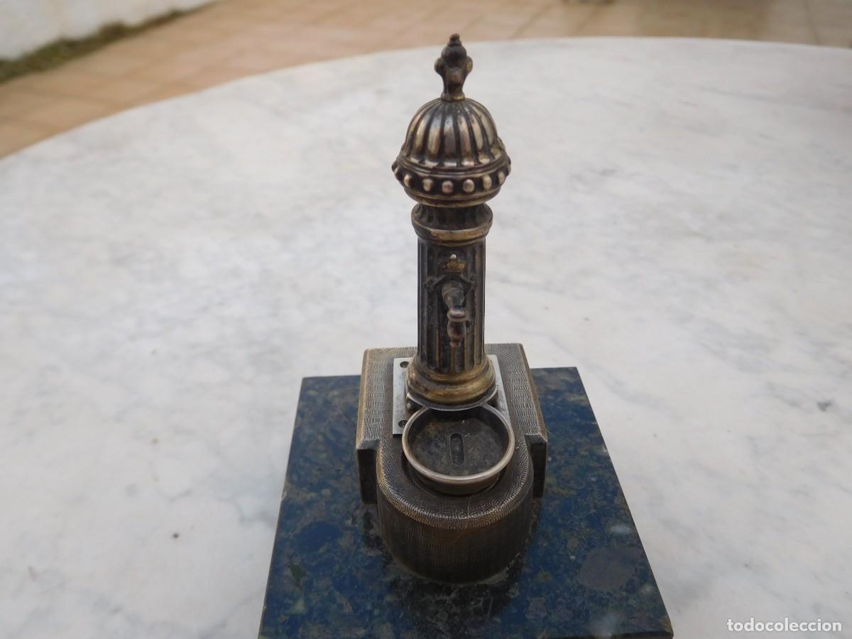 Antig&uuml;edades: Font popular de Barcelona plata - Foto 4