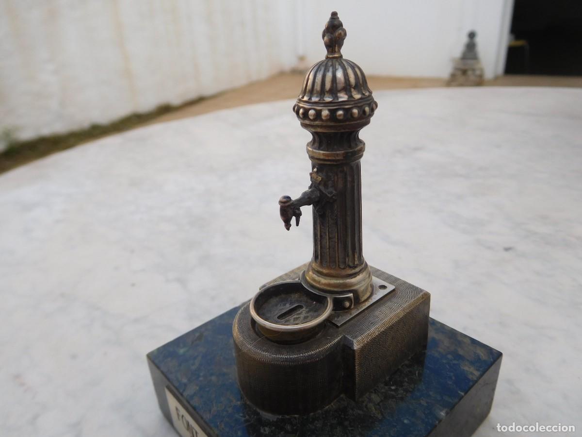 Antig&uuml;edades: Font popular de Barcelona plata - Foto 9