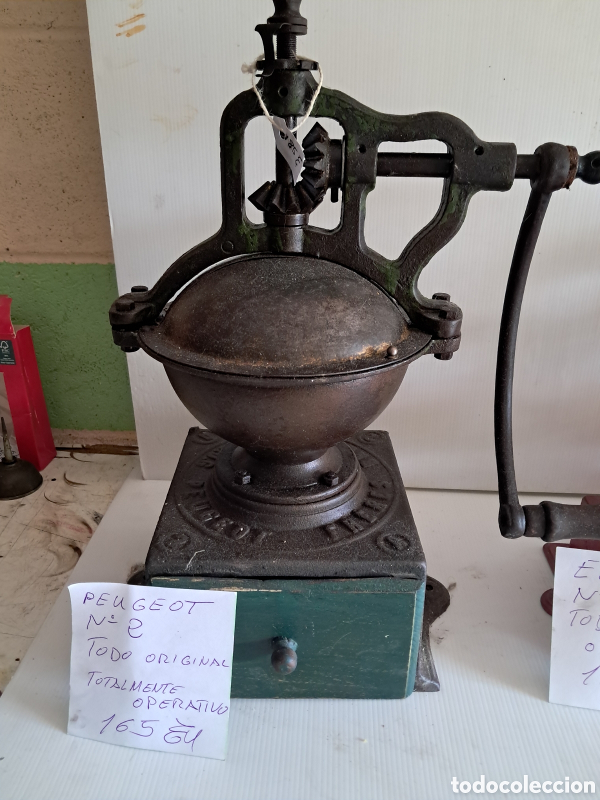 Antig&uuml;edades: Molinillo de caf&eacute; antiguo Peugeot N&deg;2 operativo en buenas condiciones
