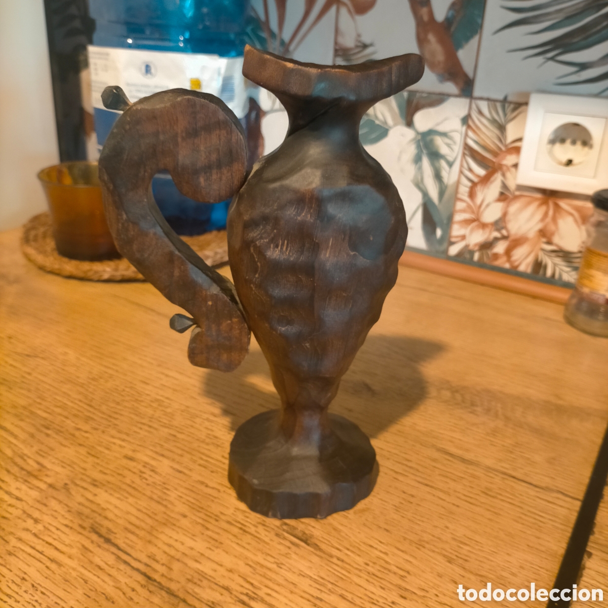 Antig&uuml;edades: Jarra antigua de madera tallada - Foto 1
