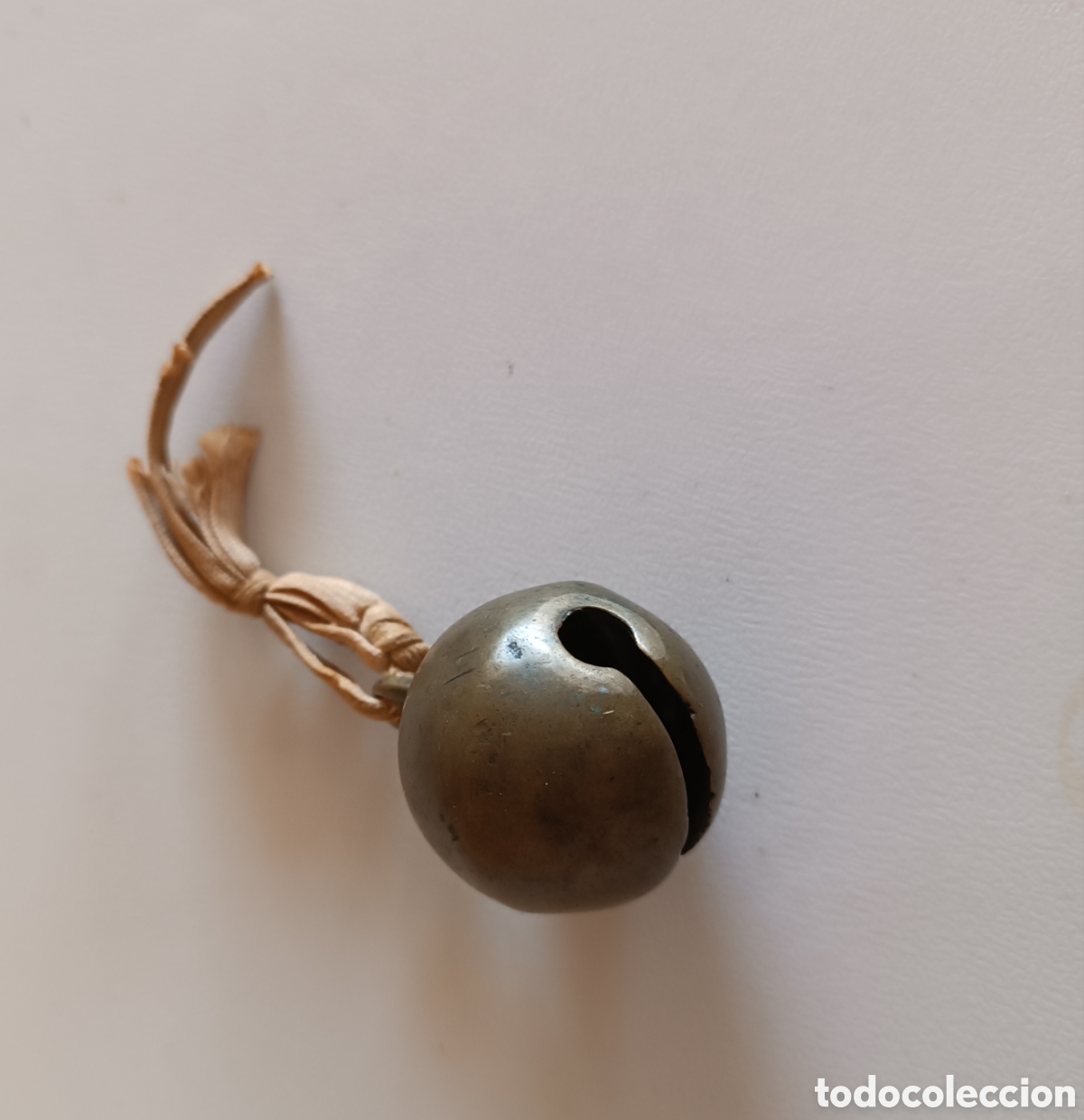 Antig&uuml;edades: Antiguo CASCABEL en Bronce n&uacute;mero 9. - Foto 4