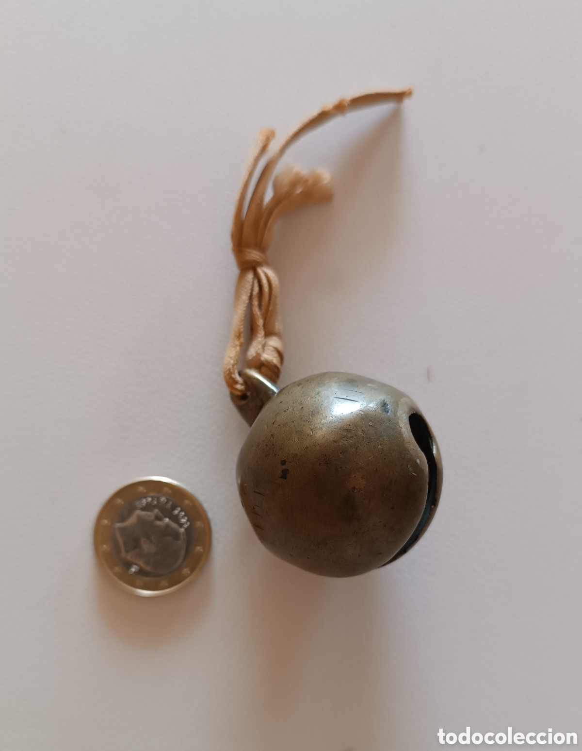 Antig&uuml;edades: Antiguo CASCABEL en Bronce n&uacute;mero 9. - Foto 1