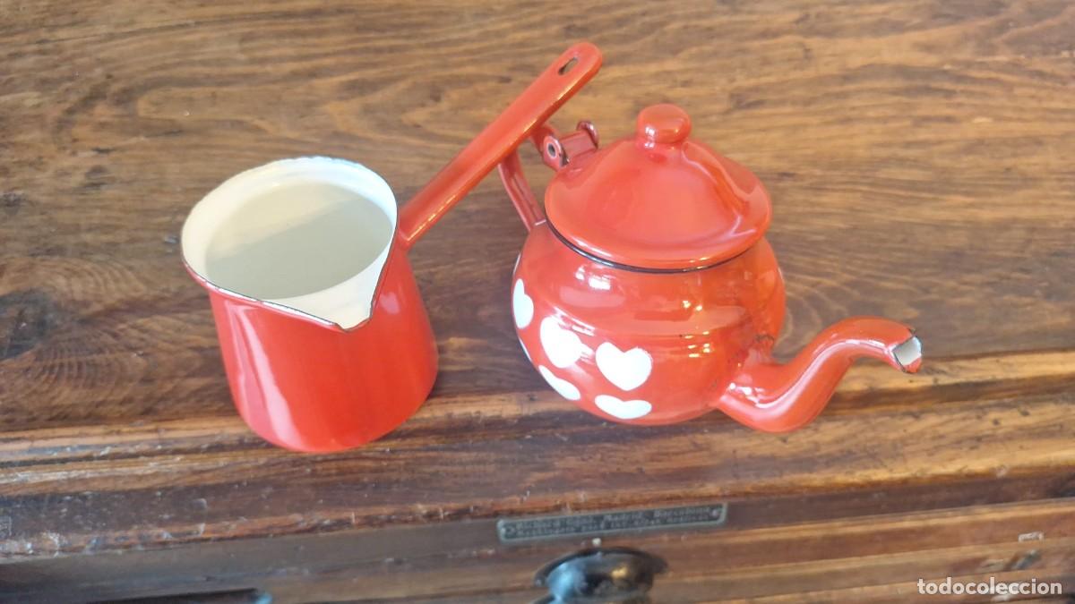 Antig&uuml;edades: Cafetera Tetera y Cazo de Hierro Esmaltado - Foto 3