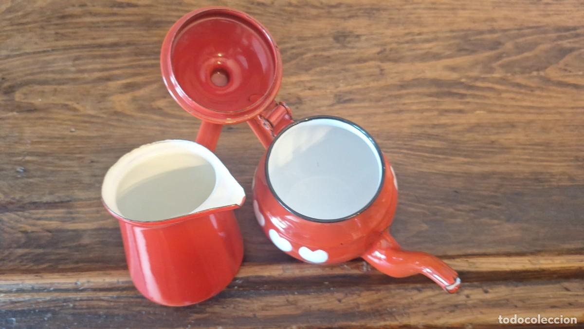 Antig&uuml;edades: Cafetera Tetera y Cazo de Hierro Esmaltado - Foto 7
