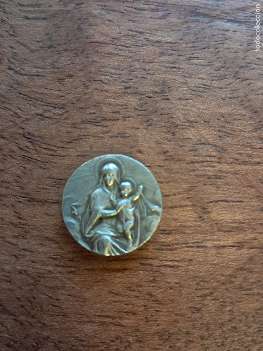 Antig&uuml;edades: 5 medallas u objetos religiosos - Foto 9