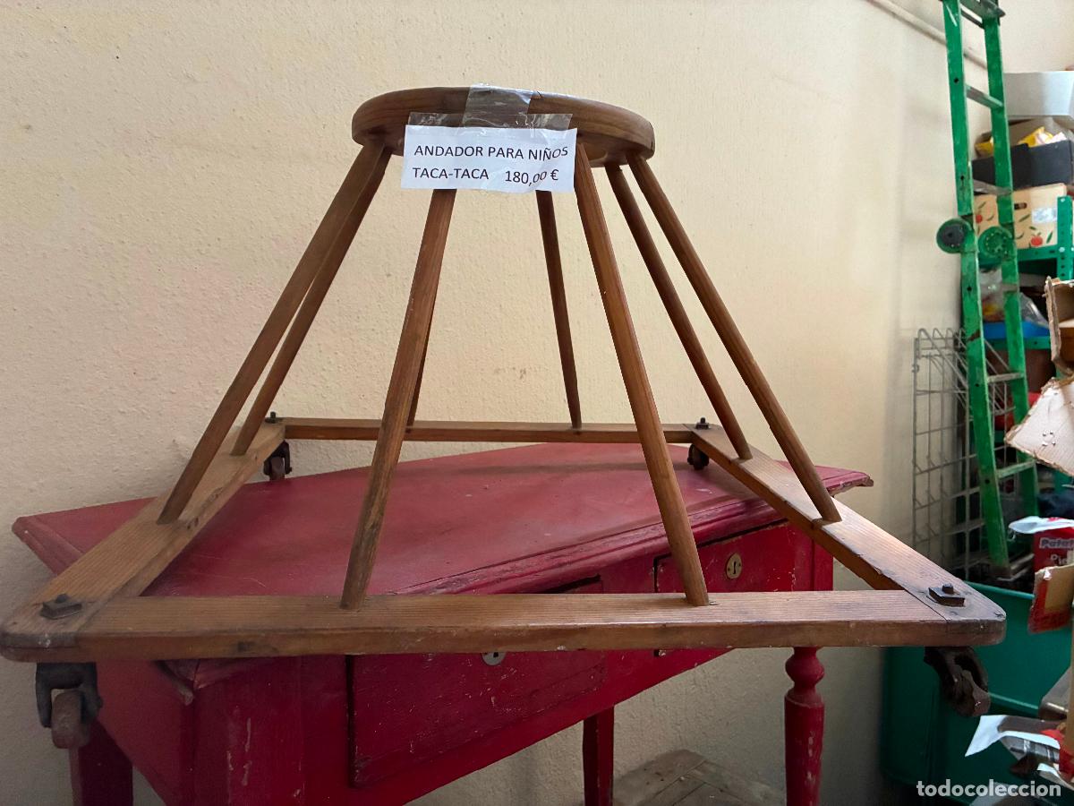 Antig&uuml;edades: Antiguo andador taca taca para ni&ntilde;os madera y ruedas de hierro mide 65x65x44 alto 29 di&aacute;metro