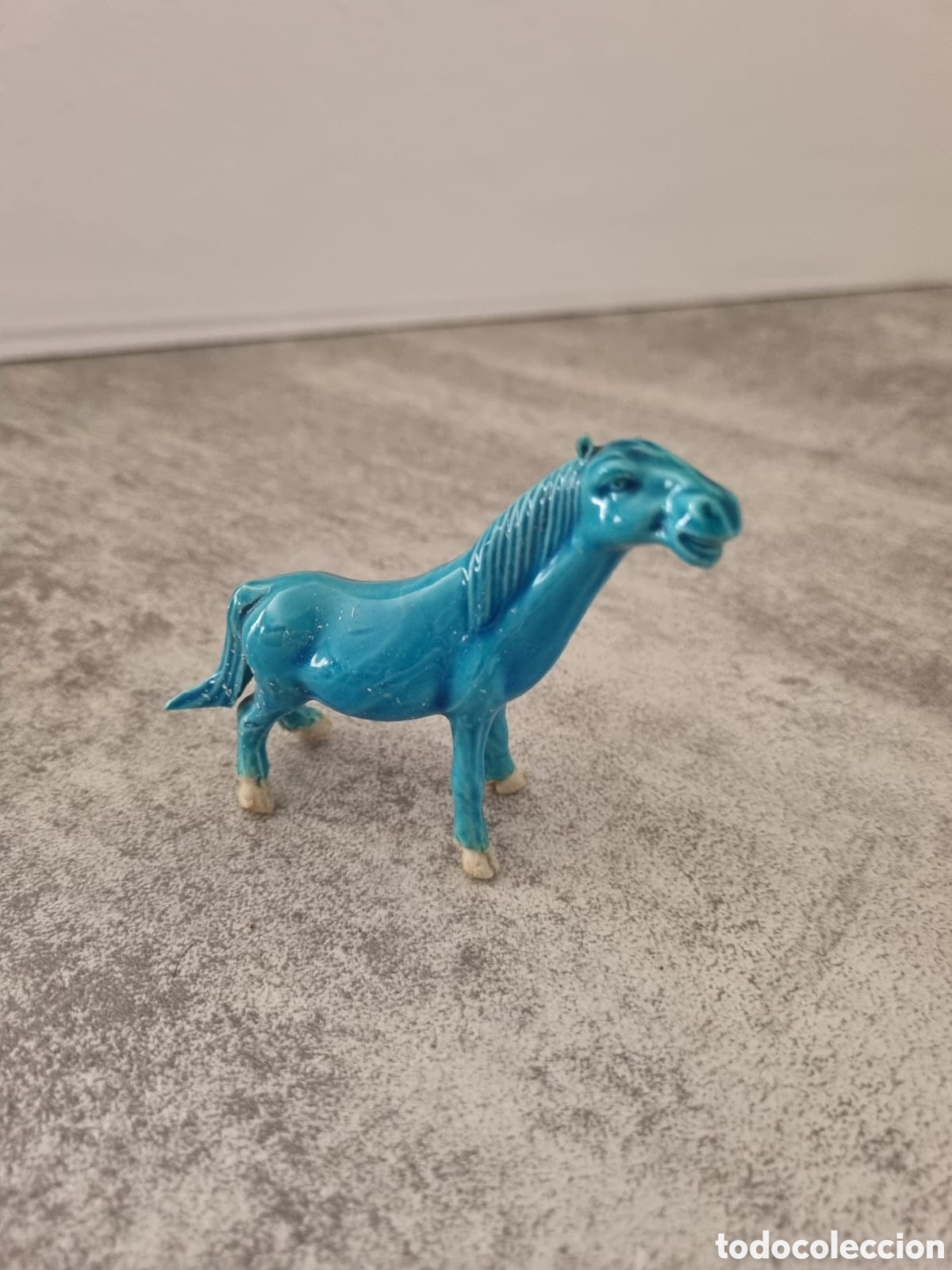 Antig&uuml;edades: Caballo Azul de Porcelana - Foto 1