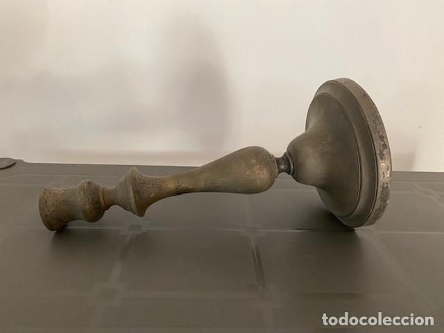 Antig&uuml;edades: CANDELABRO DE BRONCE - Foto 2