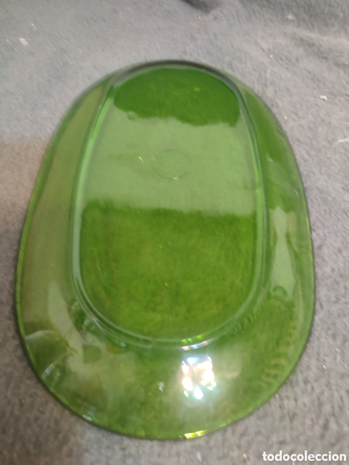 Antig&uuml;edades: Bandeja cristal duralex verde - Foto 2