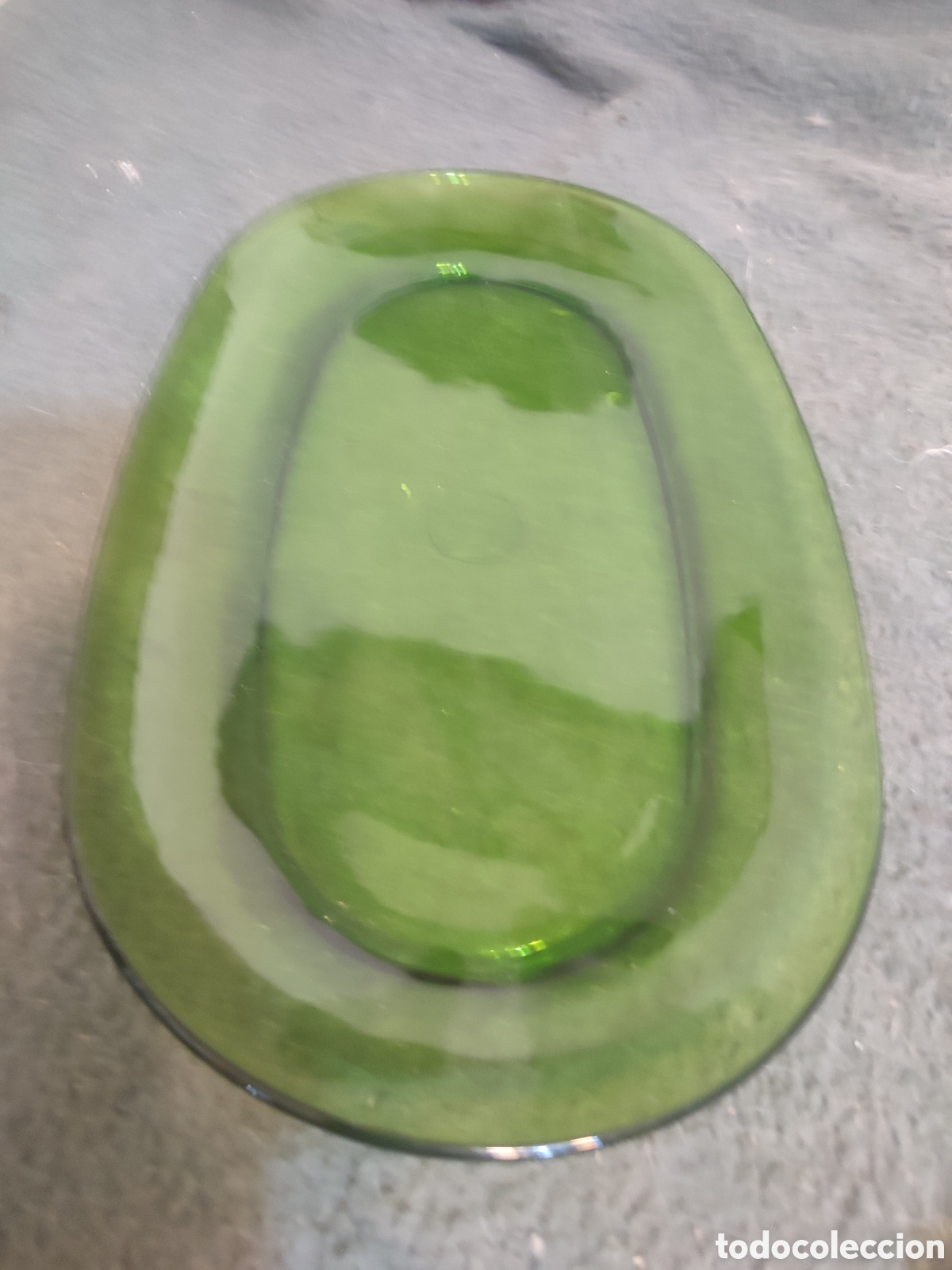 Antig&uuml;edades: Bandeja cristal duralex verde - Foto 1