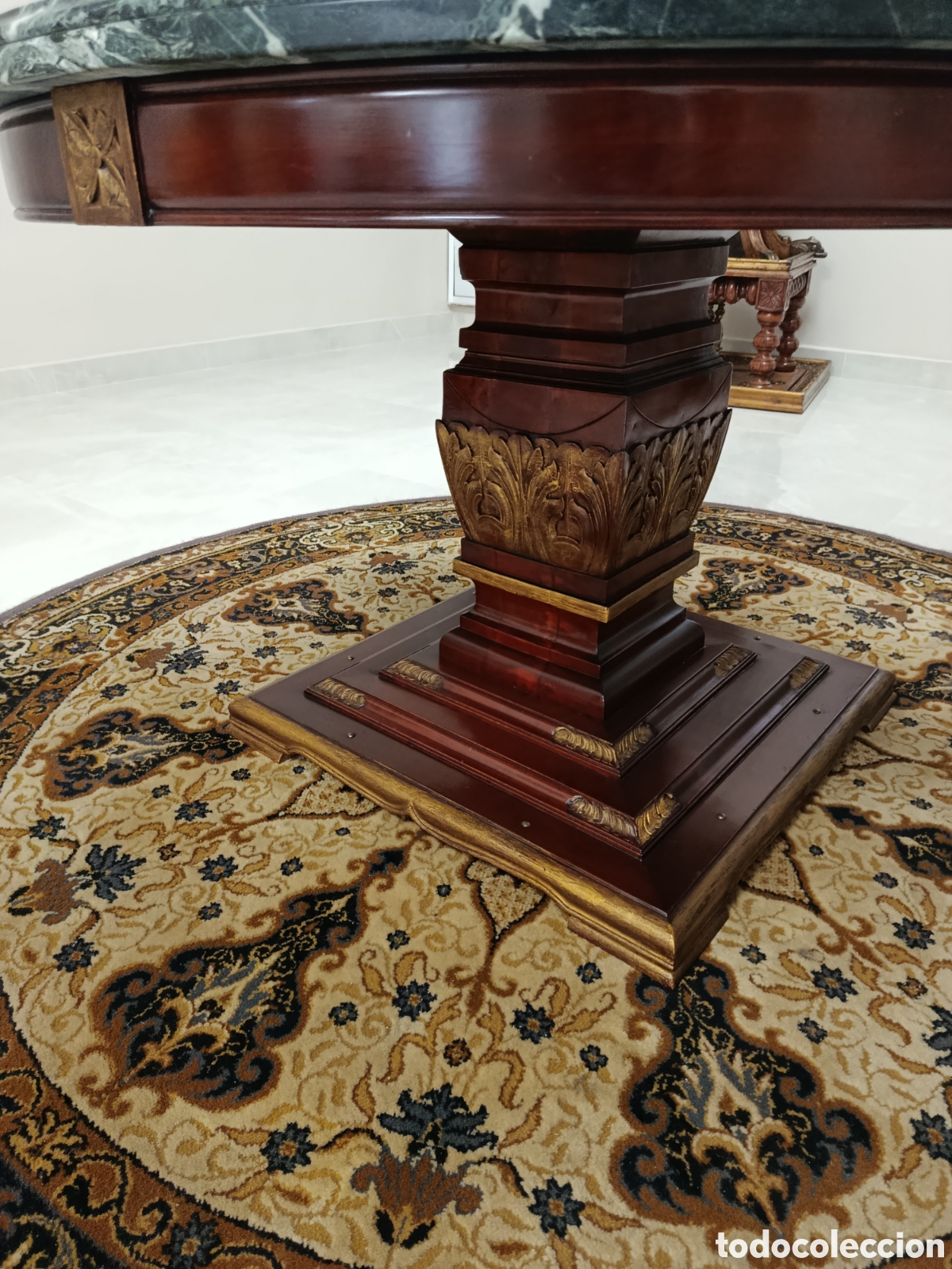 Antig&uuml;edades: Mesa redonda de madera de caoba y m&aacute;rmol verde - Foto 4