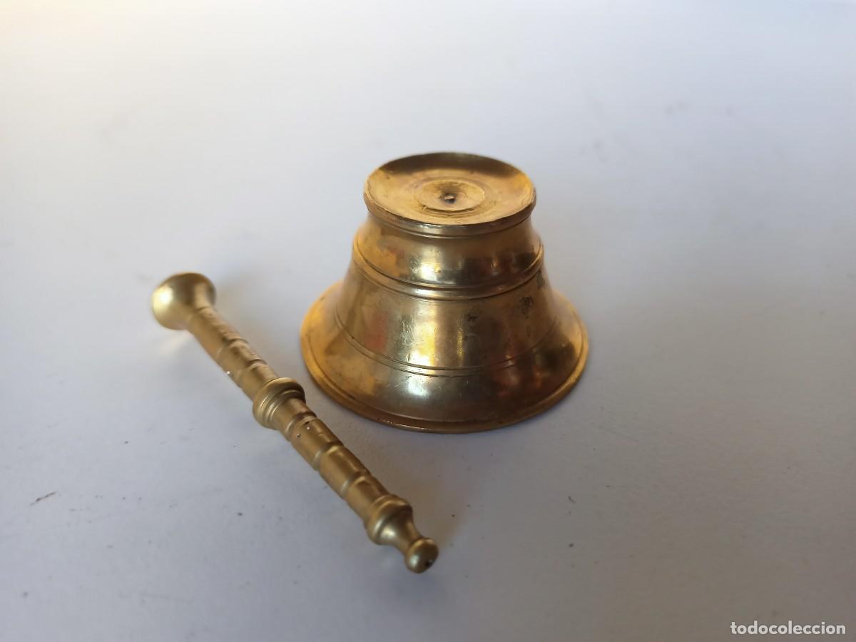 Antig&uuml;edades: Peque&ntilde;o mortero de bronce - Foto 3