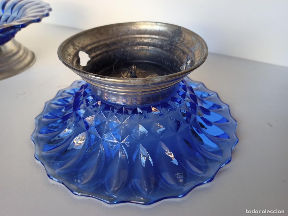 Antig&uuml;edades: Pareja de centros de mesa en cristal azul - Foto 3