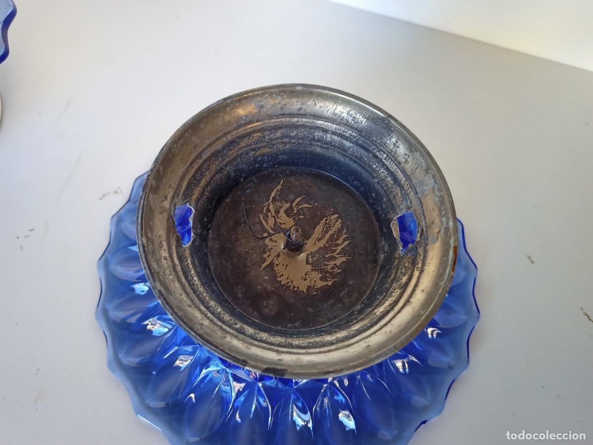 Antig&uuml;edades: Pareja de centros de mesa en cristal azul - Foto 4